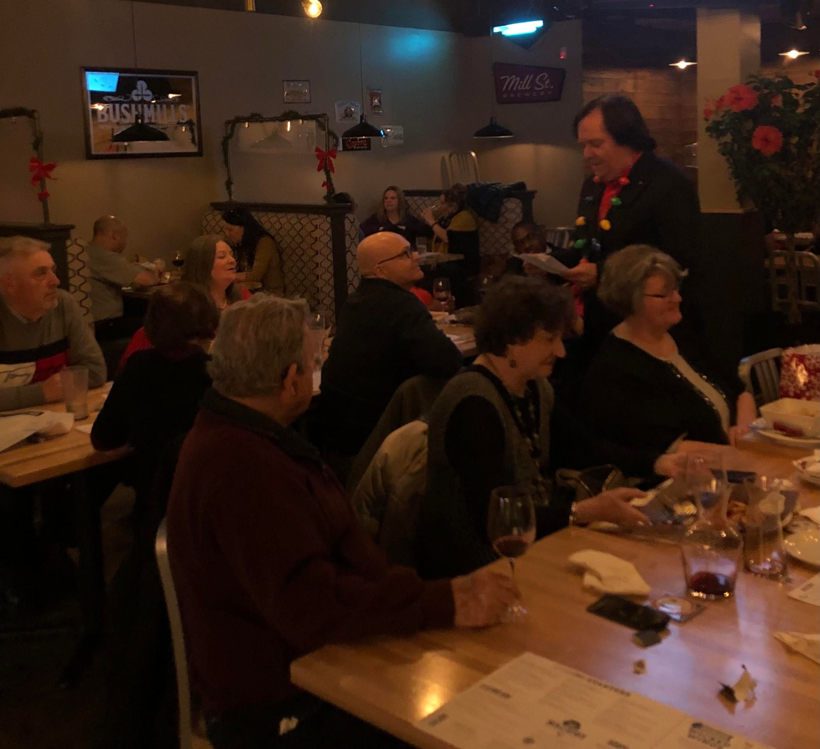 Beaucoup de plaisir à notre souper de Noël 2021 Beaucoup de plaisir à notre souper de Noël 2021